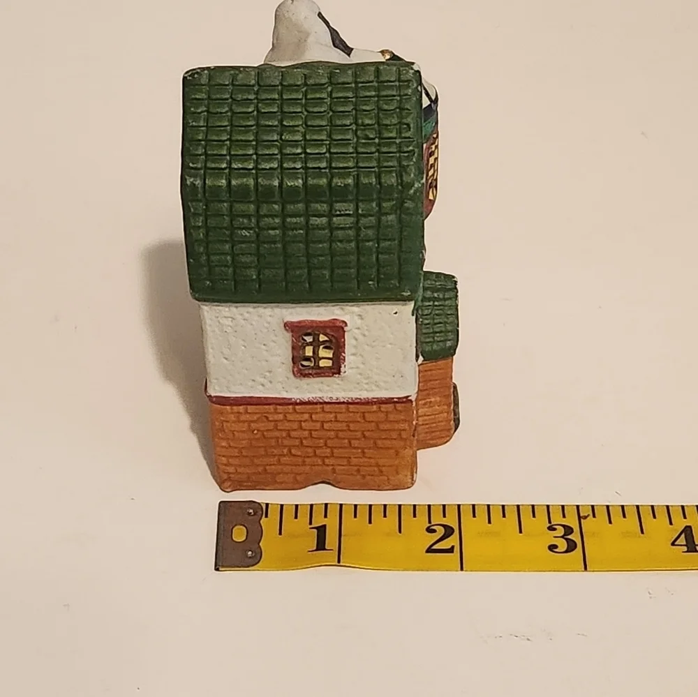Vintage Christmas Town Hotel Decoration